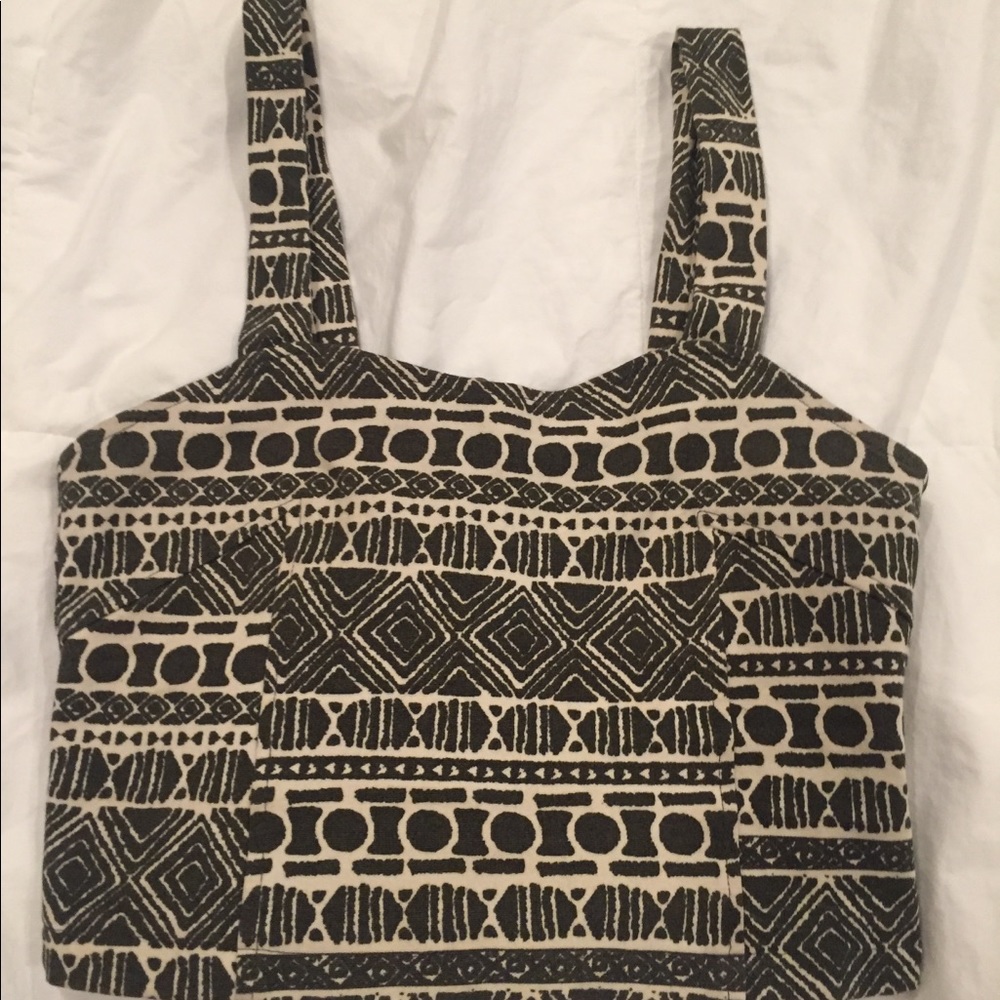 Back Cut Out Detail Crop Top